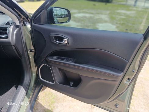 Used 2020 Jeep Compass Limited AWD/4WD image 18