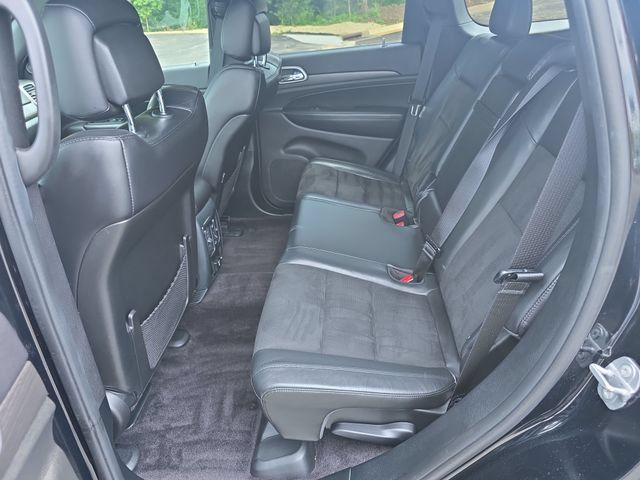 Used 2018 Jeep Grand Cherokee Altitude AWD/4WD image 12