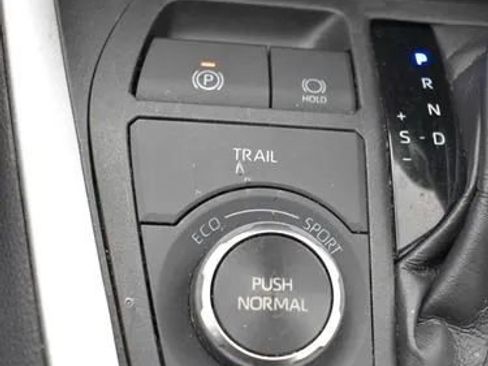 Used 2024 Toyota RAV4 XLE image 34