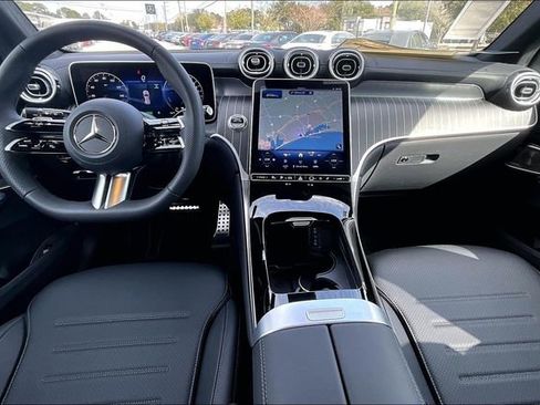 New 2025 Mercedes-Benz GLC 350e 4MATIC image 4