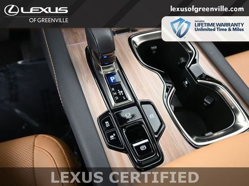 Certified 2025 Lexus RX 350h w/ Accessory Package image 18