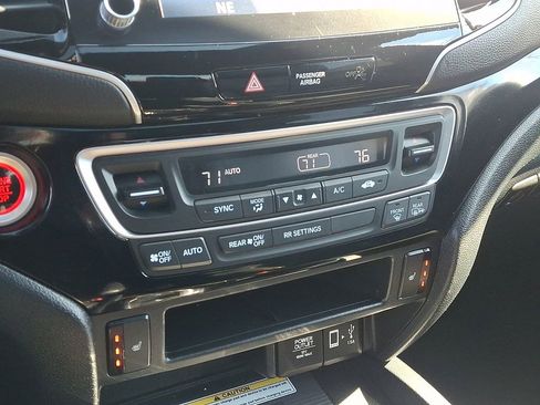 Used 2021 Honda Ridgeline Black Edition image 16