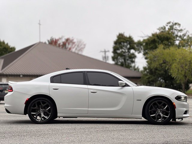 Used 2015 Dodge Charger R/T w/ Plus Group RWD image 4