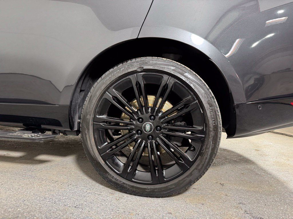 Used 2024 Land Rover Range Rover Autobiography AWD/4WD image 36