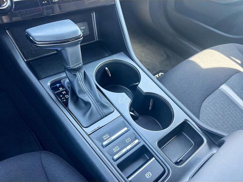 Certified 2025 Hyundai Sonata SE image 16