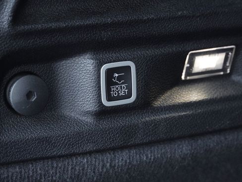 Used 2023 Jeep Grand Cherokee L Summit AWD/4WD image 38
