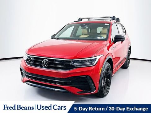 Used 2024 Volkswagen Tiguan SE R-Line AWD/4WD image 3