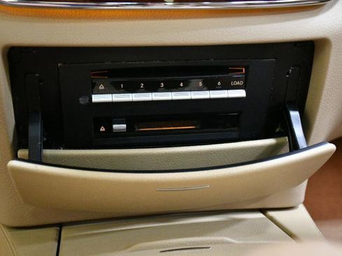 Used 2007 Mercedes-Benz S 550 image 33