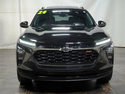 Used 2024 Chevrolet Trax RS w/ Sunroof Package image 8