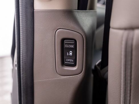Used 2015 Honda Odyssey EX-L image 21