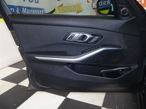 Used 2021 BMW 330e xDrive w/ Convenience Package image 27