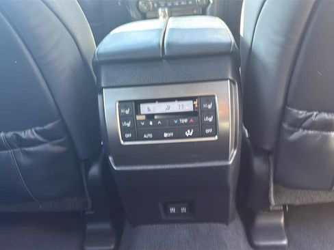 Used 2023 Lexus GX 460 Premium image 26
