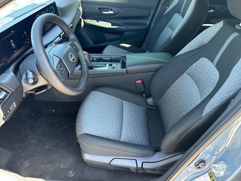New 2026 Nissan Sentra SV w/ SV Convenience Package FWD image 6