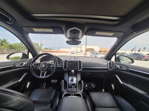 Used 2016 Porsche Cayenne S w/ Premium Plus Package AWD/4WD image 47