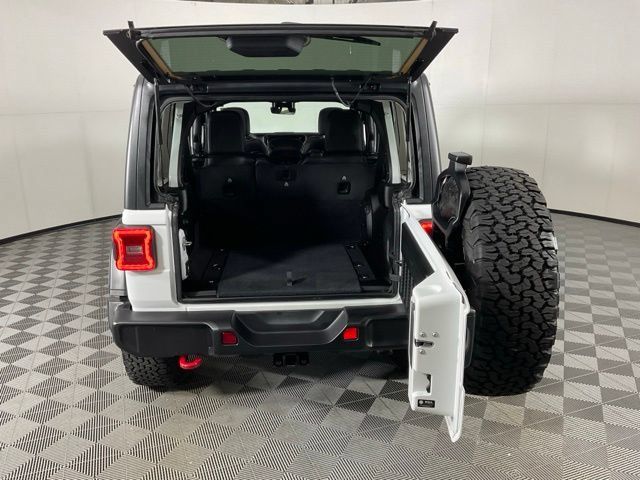 Used 2024 Jeep Wrangler Unlimited Rubicon w/ Technology Group AWD/4WD image 41