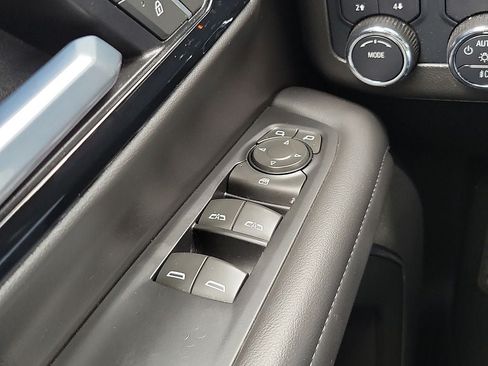 Used 2025 Chevrolet Suburban Z71 AWD/4WD image 14