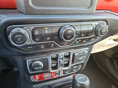 Used 2020 Jeep Gladiator Rubicon w/ LED Lighting Group AWD/4WD image 22