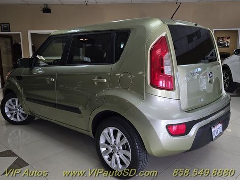 Used 2013 Kia Soul + FWD image 3