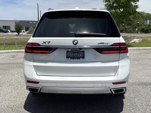 Used 2023 BMW X7 xDrive40i w/ Premium Package AWD/4WD image 4
