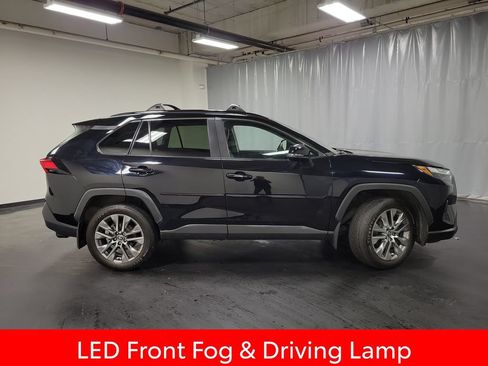 Used 2023 Toyota RAV4 XLE Premium AWD/4WD image 9
