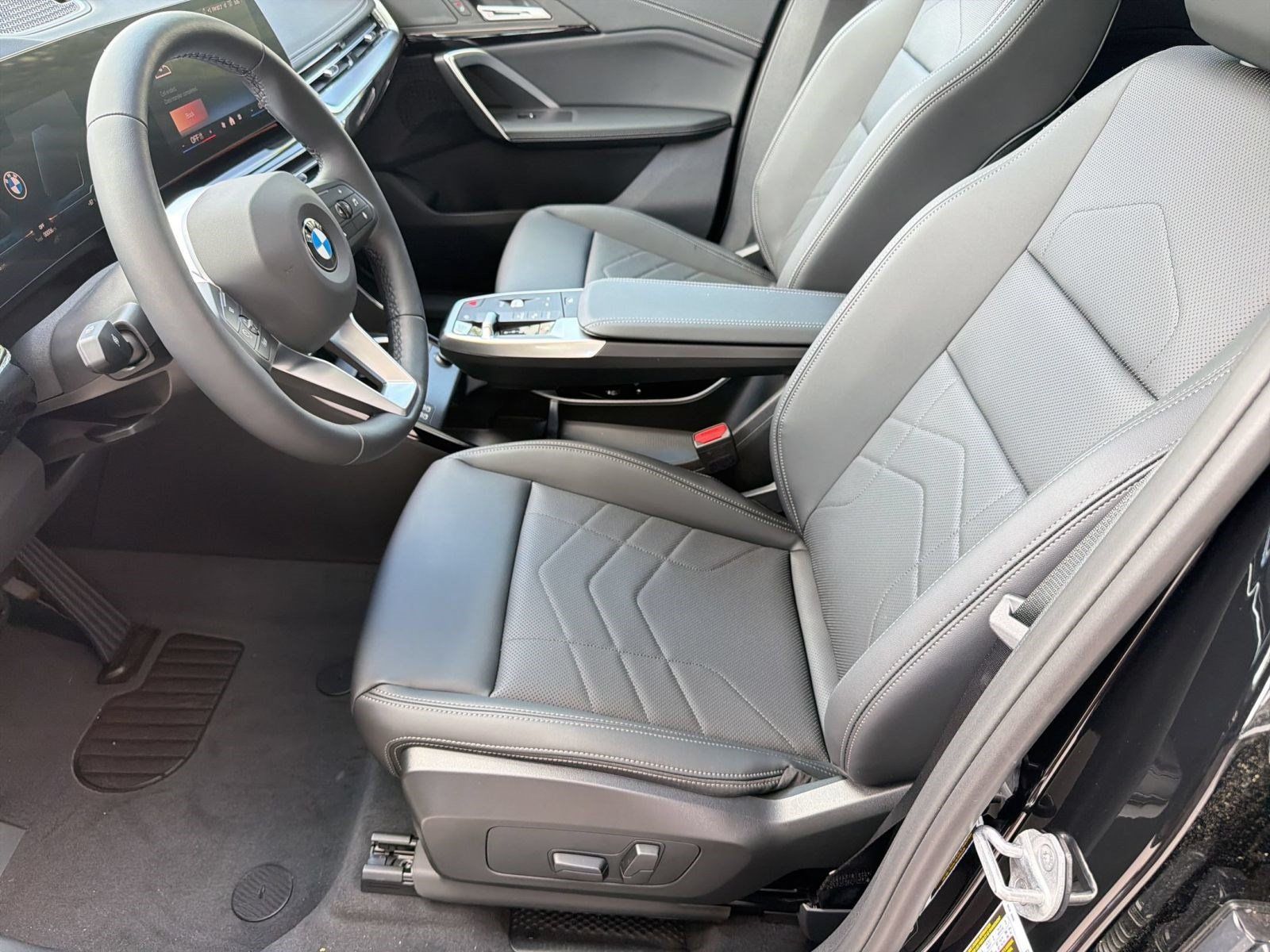 Used 2026 BMW X1 xDrive28i w/ Technology Package AWD/4WD image 5
