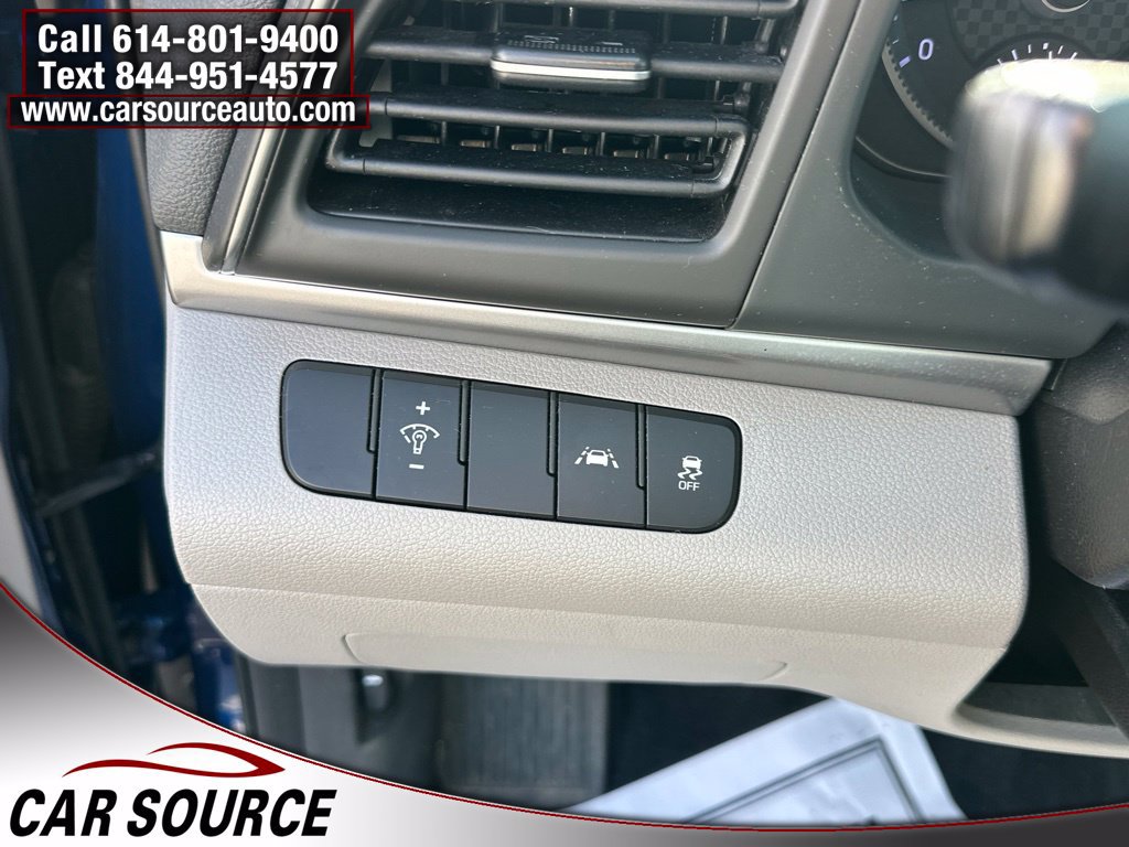 Used 2020 Hyundai Elantra SE FWD image 20