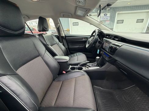 Used 2014 Toyota Corolla S image 16