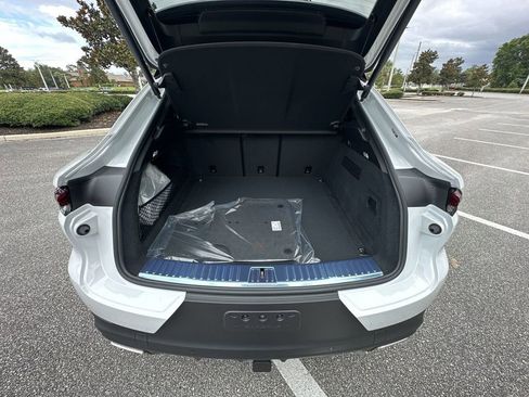 New 2025 Porsche Cayenne Coupe image 28