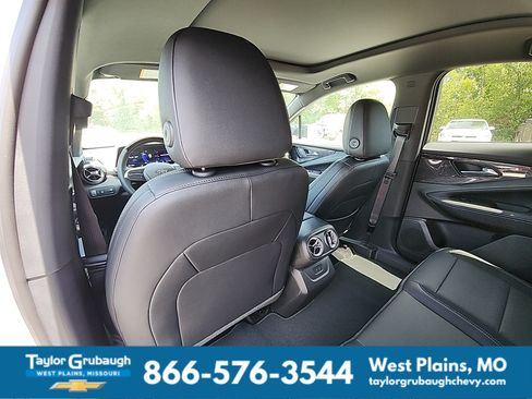 New 2025 Chevrolet Blazer EV LT w/ Super Cruise Package FWD image 28