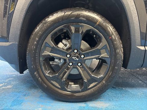 New 2026 Chevrolet Equinox LT w/ Midnight Edition AWD/4WD image 14