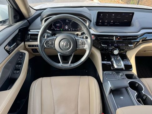 Used 2023 Acura MDX FWD w/ Technology Package image 2