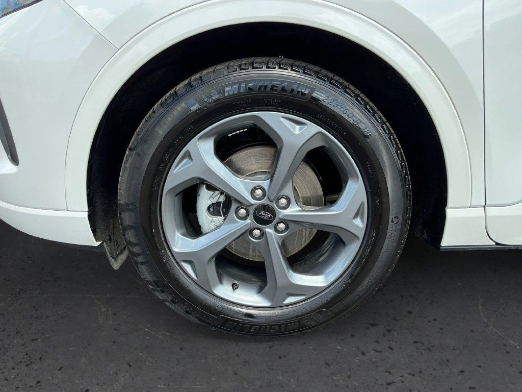 Used 2024 Ford Escape ST-Line w/ Tech Pack #1 FWD image 13