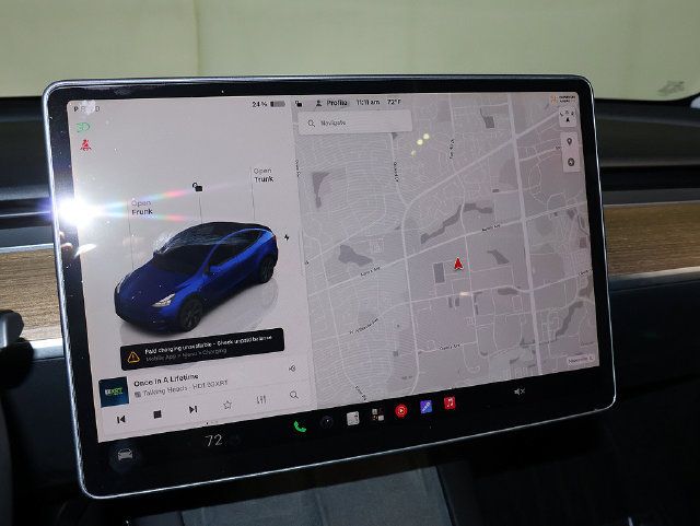 Used 2024 Tesla Model Y Long Range AWD/4WD image 18
