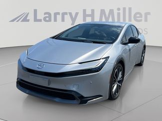 Used 2025 Toyota Prius XLE AWD/4WD video 1