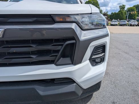 Used 2024 Chevrolet Colorado LT w/ LT Convenience Package AWD/4WD image 11