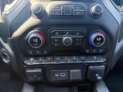 Used 2021 Chevrolet Silverado 2500 LTZ w/ LTZ Plus Package image 17