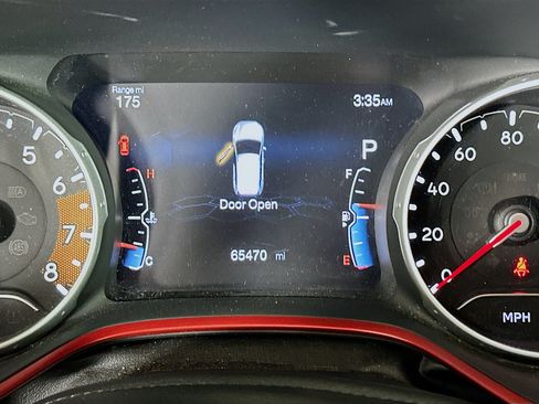 Used 2018 Jeep Compass Trailhawk w/ Navigation Group AWD/4WD image 19