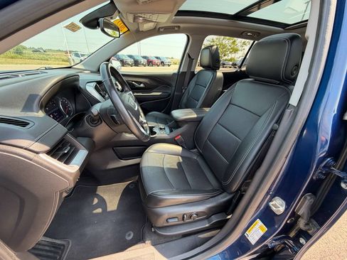 Used 2022 GMC Terrain SLT w/ Infotainment Package II AWD/4WD image 17