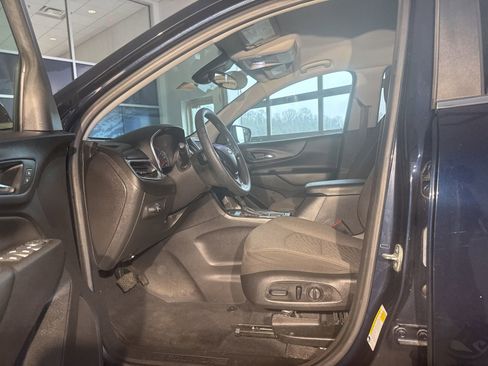 Used 2021 Chevrolet Equinox LT image 18