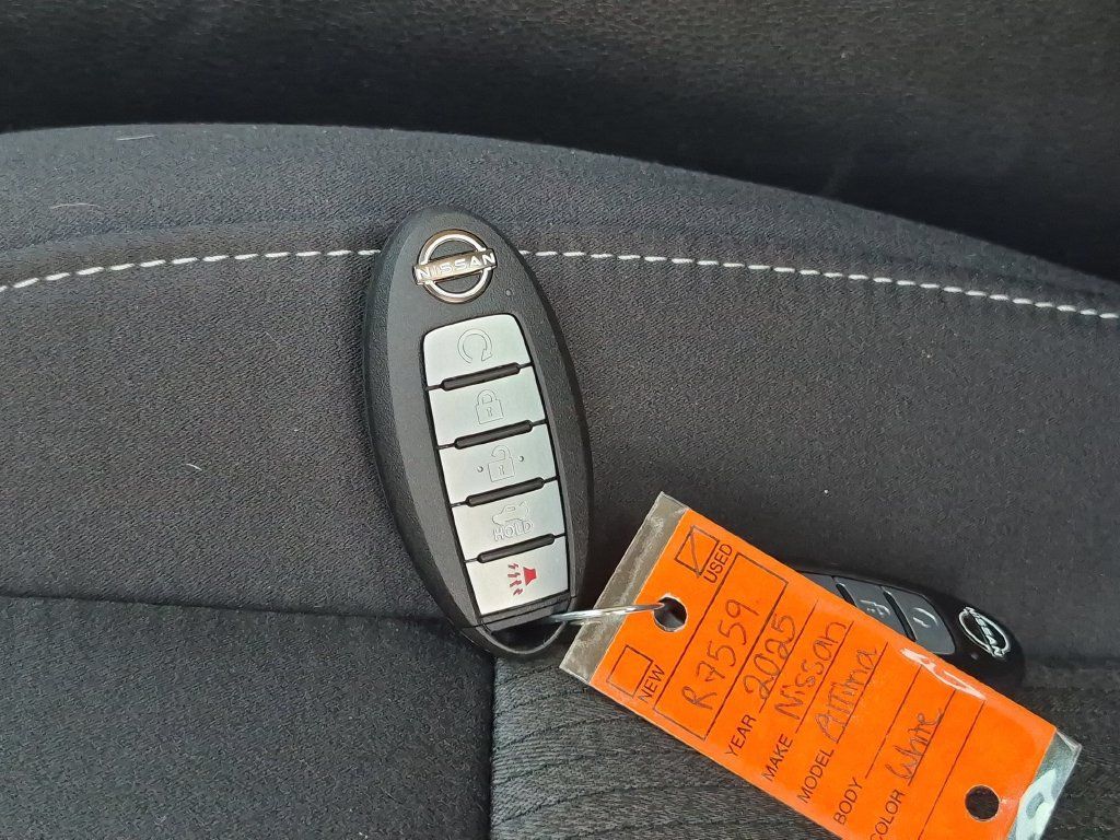 Certified 2025 Nissan Altima 2.5 S FWD image 33