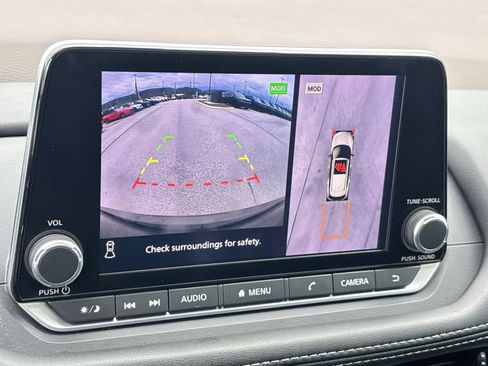 Used 2023 Nissan Rogue SL image 21