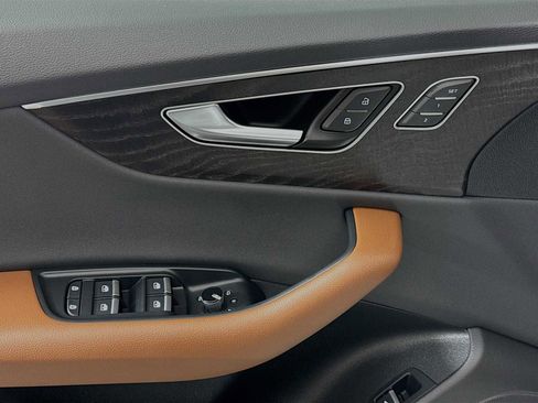 Used 2023 Audi Q8 Premium w/ Convenience Package image 19