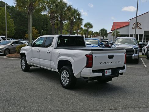 Certified 2024 Toyota Tacoma SR5 w/ SR5 Upgrade Package RWD image 3