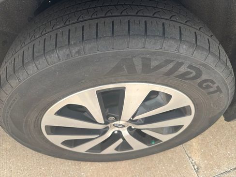 Used 2022 Subaru Outback Premium AWD/4WD image 6