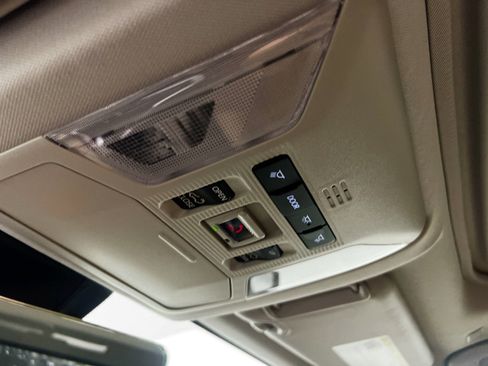 Used 2025 Toyota RAV4 XLE image 22