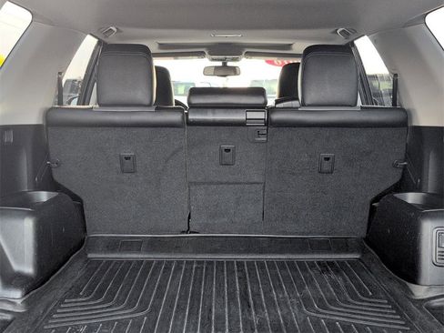 Used 2016 Toyota 4Runner SR5 image 5