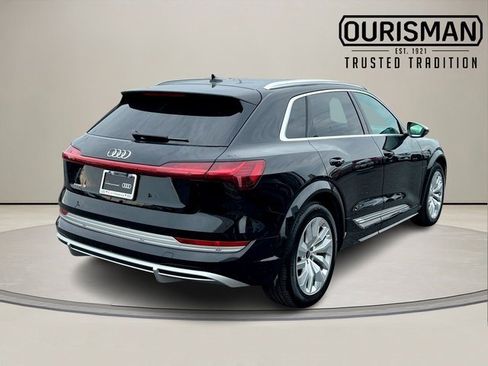 Certified 2023 Audi e-tron S Premium Plus image 7