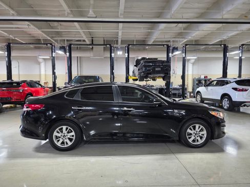Used 2018 Kia Optima LX image 8