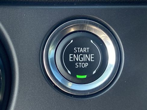 Used 2021 Chevrolet Blazer RS w/ Enhanced Convenience Package image 17