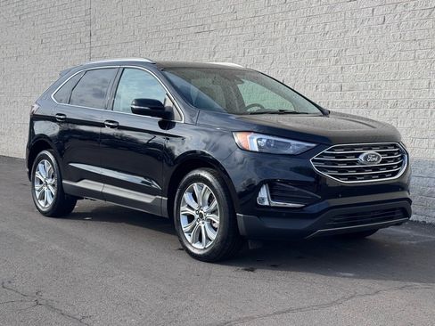 Certified 2023 Ford Edge Titanium image 6
